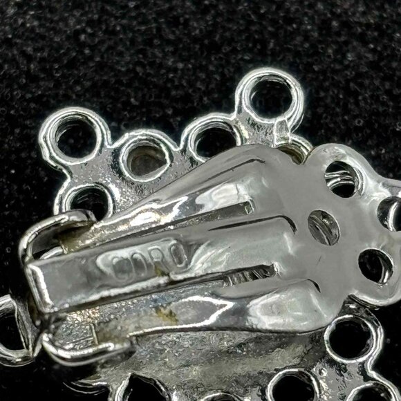 Vintage Cameo Clip-on Earrings - Coro - Picture 4 of 4